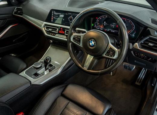 BMW 3 series or Smiliar