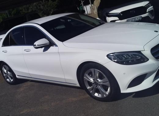 Mercedes-Benz C20 or Smiliar