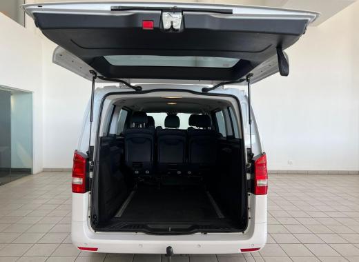 Mercedes-Benz Vito or Smiliar