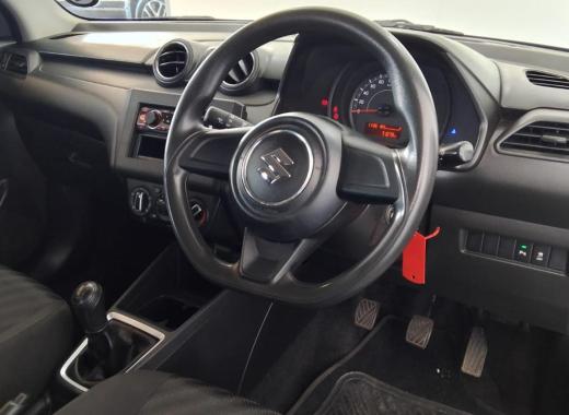 Suzuki Swift or Smiliar