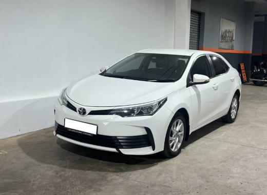 Toyota Corolla Quest or Smiliar