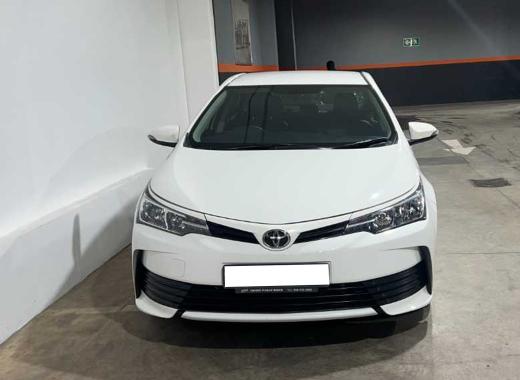 Toyota Corolla Quest or Smiliar