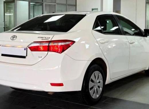 Toyota Corolla Quest or Smiliar