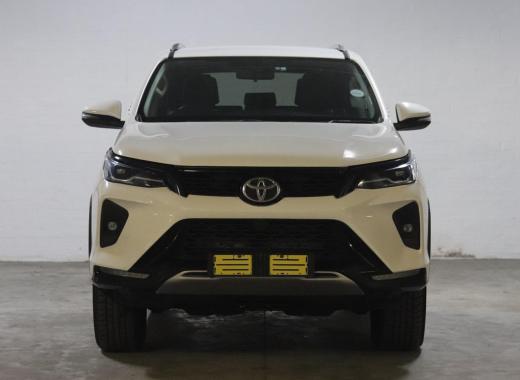 Toyota Fortuner 4x2 or Smiliar
