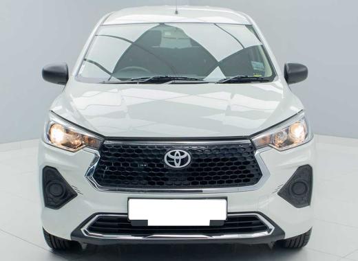 Toyota Rumion or Smiliar