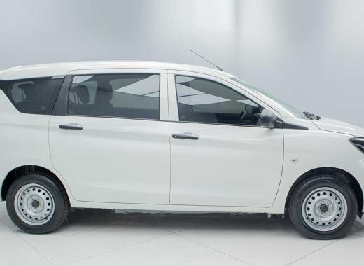 Toyota Rumion or Smiliar