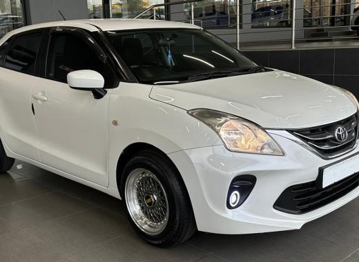 Toyota Starlet or Smiliar